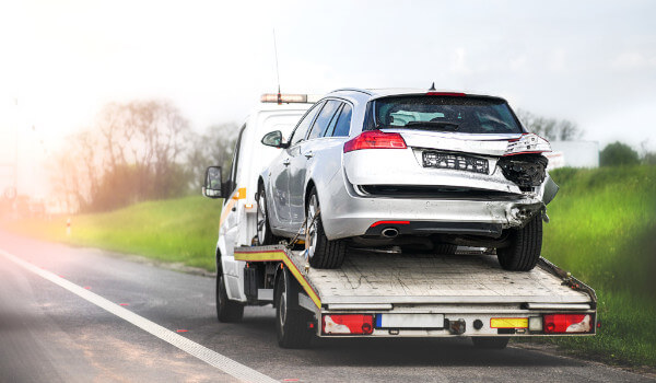 Top Reasons to Call A Towing Service